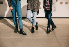 Photo of Джинсы бойфренды с потертостями