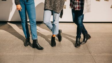 Photo of Джинсы бойфренды с потертостями