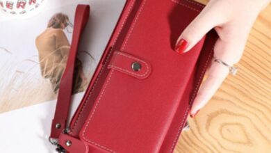 Photo of Сумка-клатч из металлизированной кожи